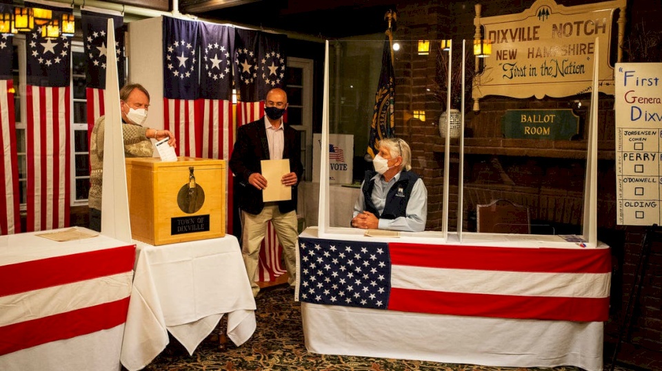 هذه أول قرية أميركية تدلي بأصواتها.. يسكنها 12 فقط