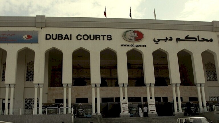 الإمارات.. زوجة تطالب زوجها بتعويض 13 ألف دولار لاعتدائه عليها بالضرب والعض