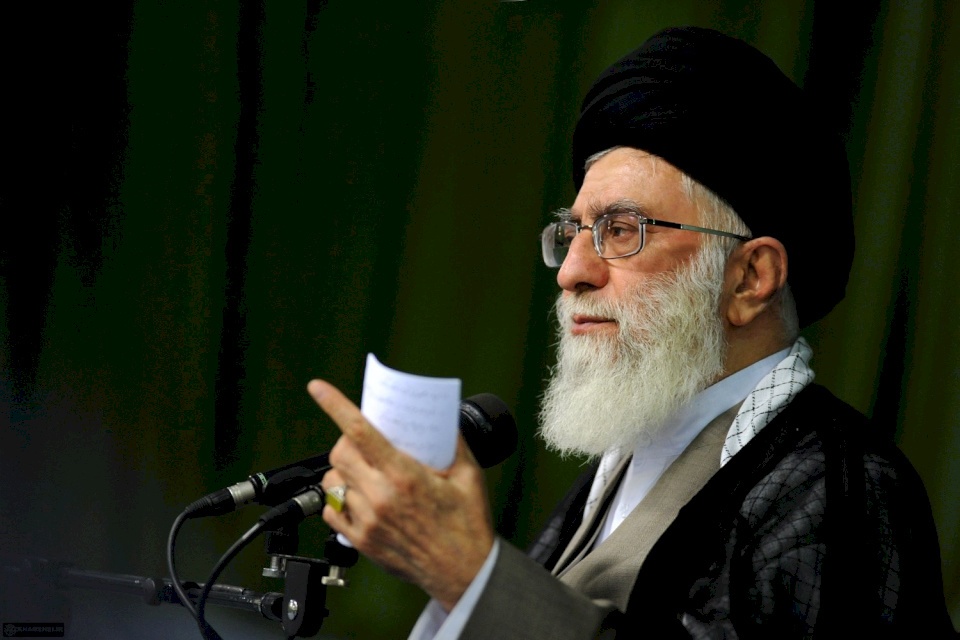 خامنئي: الانتخابات الأمريكية هي الأكثر تزويرا في العالم