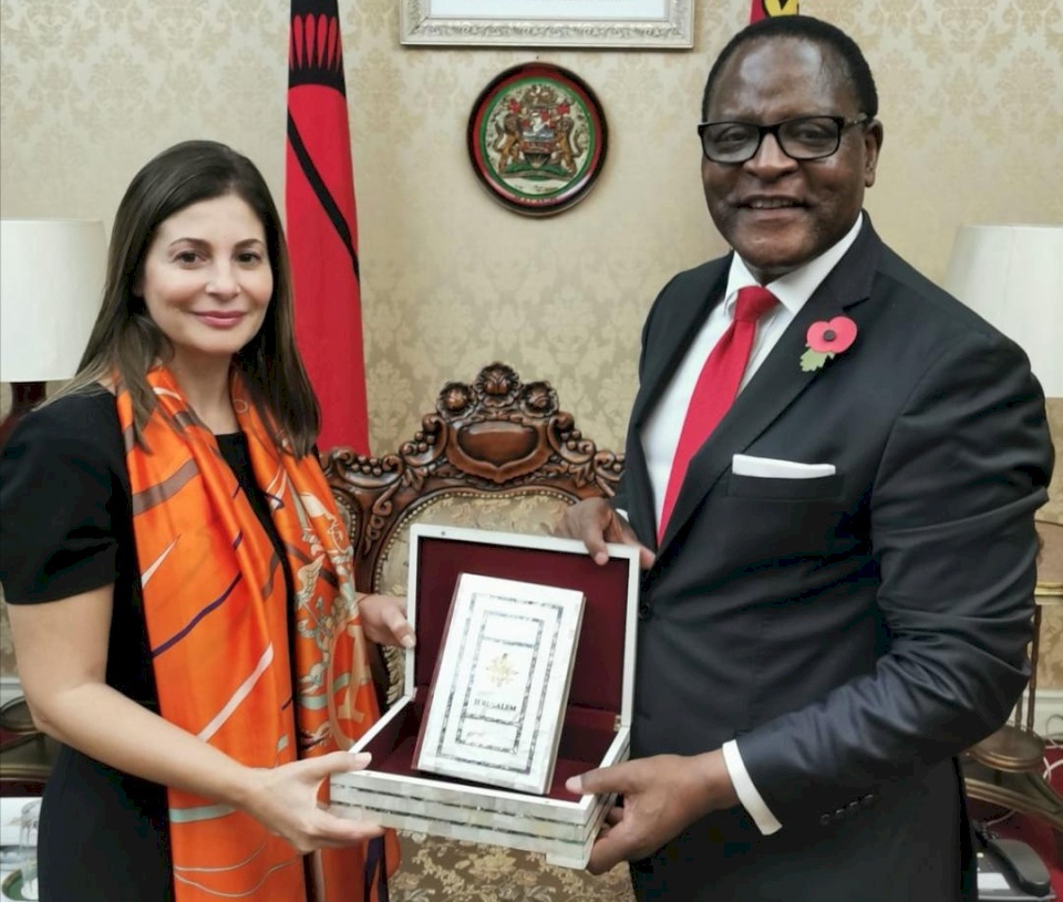 الرئيس يبعث برسالة لرئيس ملاوي ونتنياهو يستقبل وزير خارجيتها