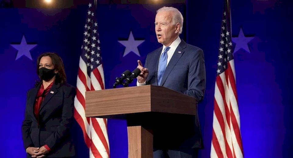 "عشر نساء وخمسة أشخاص ذوي بشرات ملونة ومثليي الجنس"... من سينضم لفريق بايدن