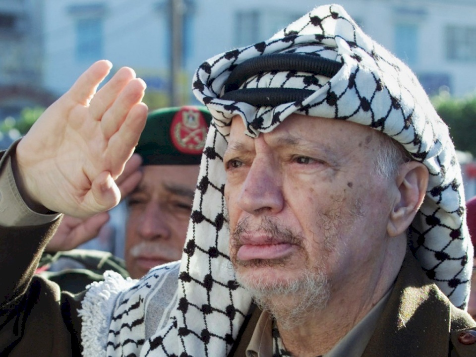 الرئيس ياسر عرفات.. 16 عاماً على الرحيل