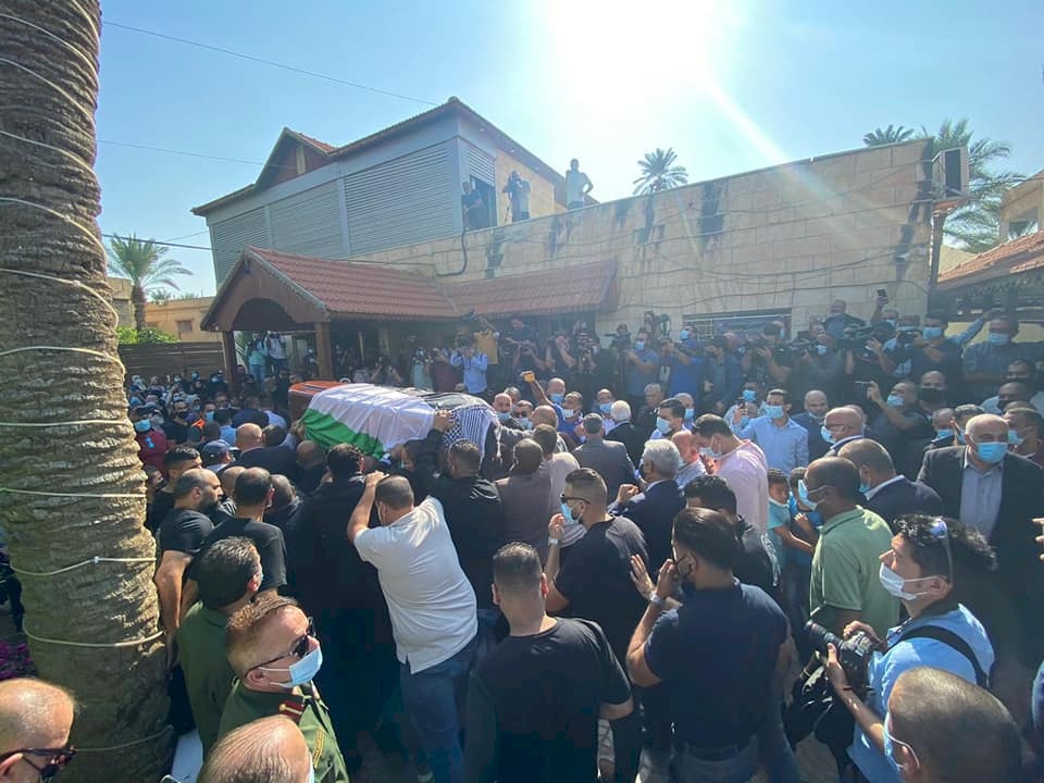 صور: أريحا.. تشييع جثمان صائب عريقات إلى مثواه الأخير