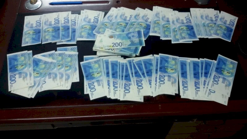 رام الله: القبض على مروجي عملات مزيفة 