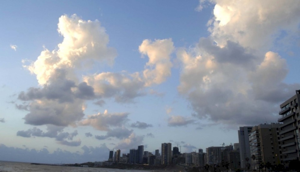 حالة الطقس: أجواء غائمة لطيفة ودافئة نسبياً