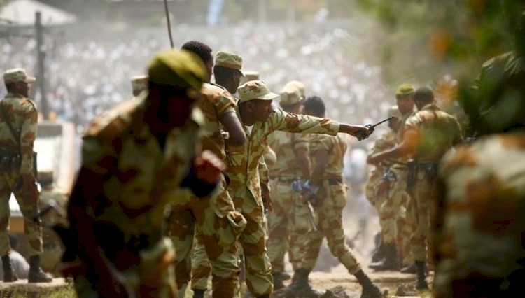 "ألقوهم عراة لتأكلهم الذئاب".. تعرض جنود بجيش إثيوبيا لـ"مجزرة مروعة"