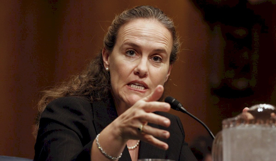 امرأة تقود أقوى جيش بالعالم.. هل يفعلها بايدن؟