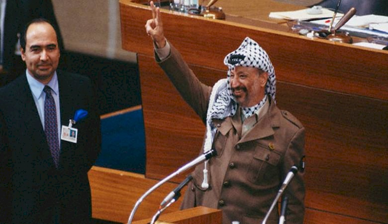 الفلسطينيون يحيون الذكرى الـ 32 لإعلان الاستقلال