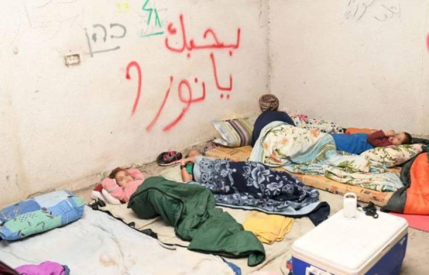 صور : عشرات المستوطنين يعودون لمستوطنة مخلاة شمال الضفة 