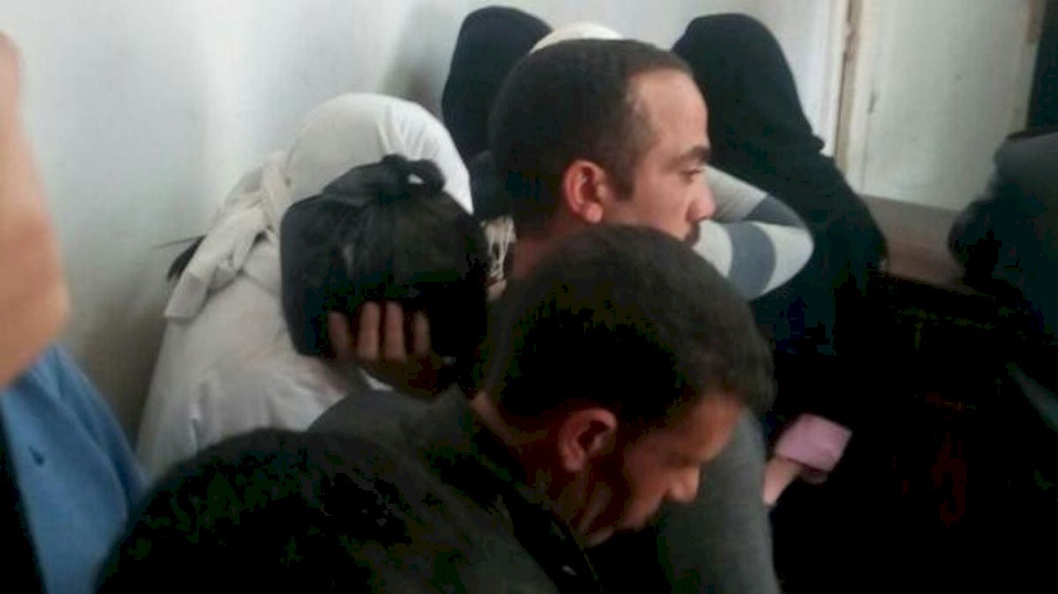 حارس مدرسة في مصر يُحولها إلى بيت دعارة .. وهذا ما يحدث يومياً في الصفوف بعد انصراف الطلاب!