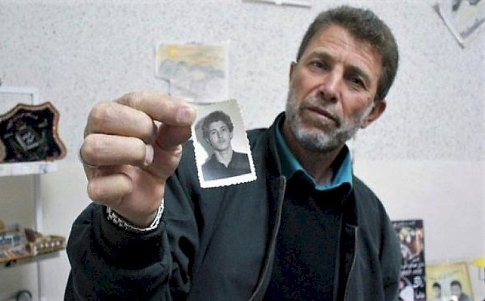 نائل البرغوثي بالسجن منذ 41 عاماً.. أقدم أسير في تاريخ الحركة الأسيرة