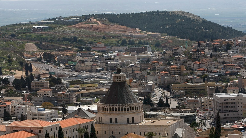 صنفت حمراء.. فرض إغلاق على مدينة الناصرة