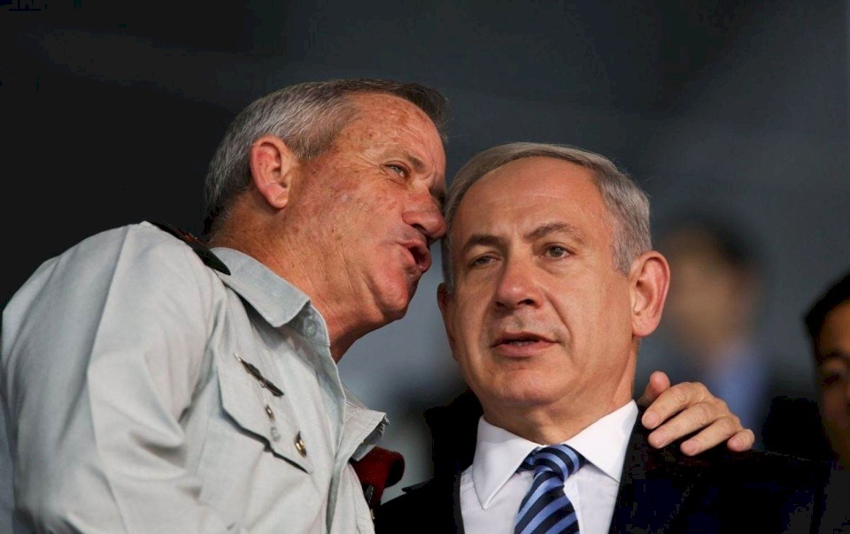 إسرائيل: نتنياهو يتهم غانتس باستغلال الجيش