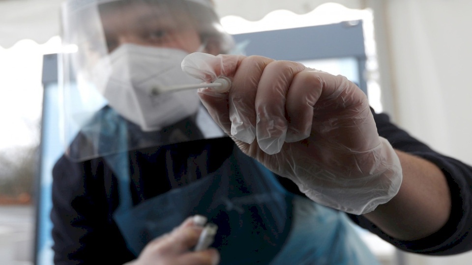 61 وفاة و4580 إصابة جديدة بالفيروس في الأردن