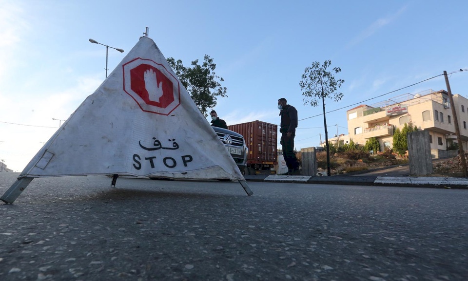 خالفت إجراءات مكافحة كورونا.. الشرطة تغلق 200 محل بجنين