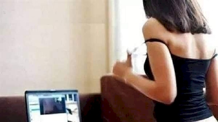 بإعلان ممول ..مصري يعرض زوجته لراغبي المتعة عبر (فيسبوك)