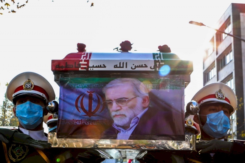 الموساد سجل مكالمة للعالم النووي الإيراني فخري زاده وهذا ما جاء فيها .!