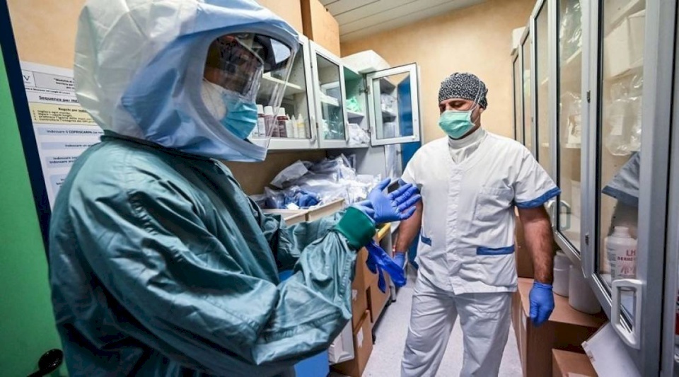 الصحة بغزة: 5 حالات وفاة و726 إصابة جديدة بفيروس كورونا خلال الـ24 ساعة الماضية