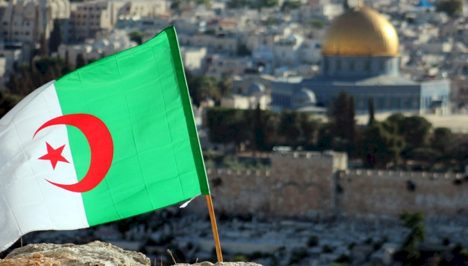 الجزائر.. مشروع قانون يحظر الترويج للتطبيع مع إسرائيل عبر الإعلام
