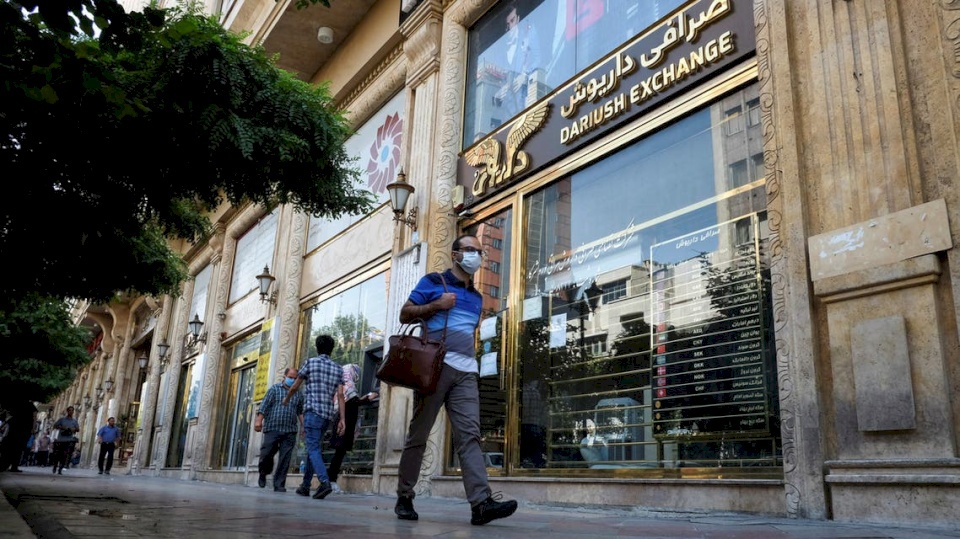 المستثمرون الأجانب يخشون من طرق أبواب إيران مجدداً