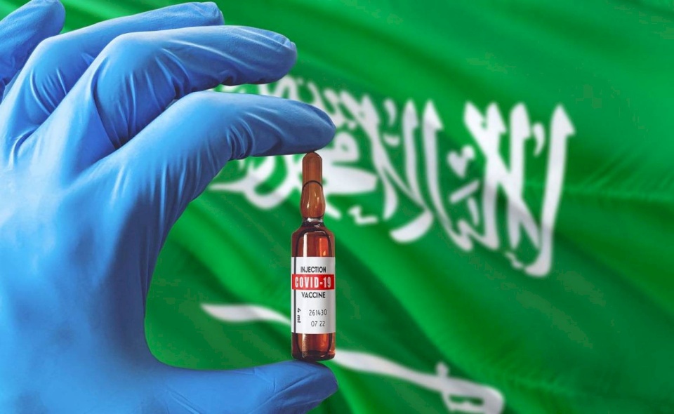 150 ألف شخص سجلوا لتلقيه.. لقاح كورونا يصل السعودية