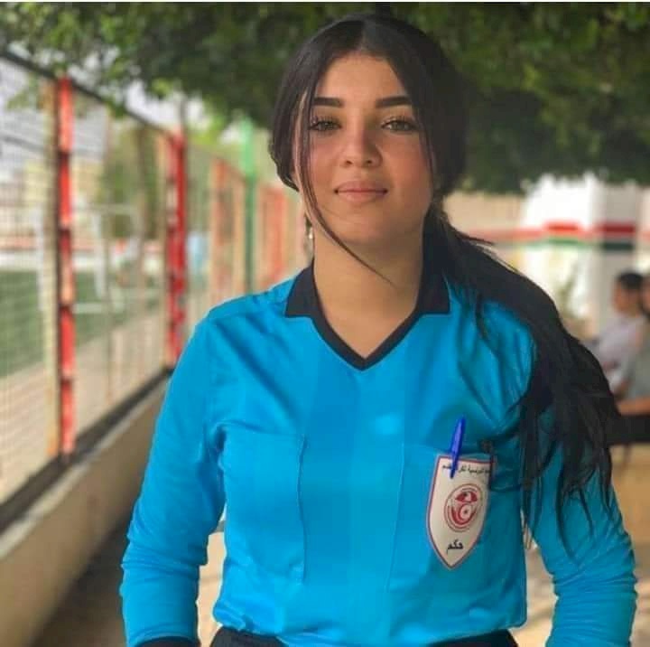 صور: بعد تعرضها للانتقاد.. حسناء التحكيم التونسي: "عاجبني جسمي"