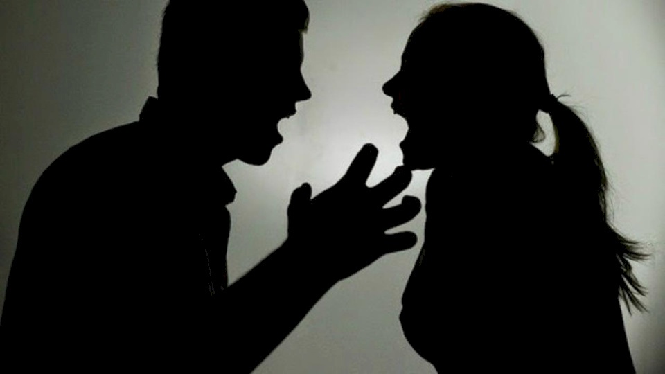 ما حقيقة إقدام زوجة على قضم أنف زوجها في نابلس؟