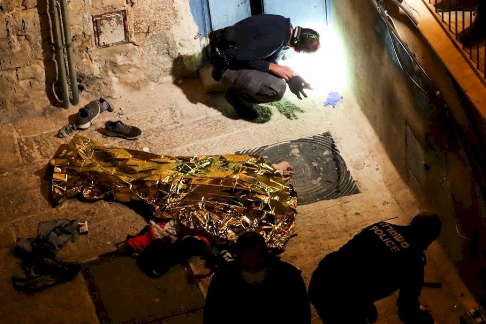 استشهاد شاب بعد تنفيذه عملية إطلاق النار في القدس