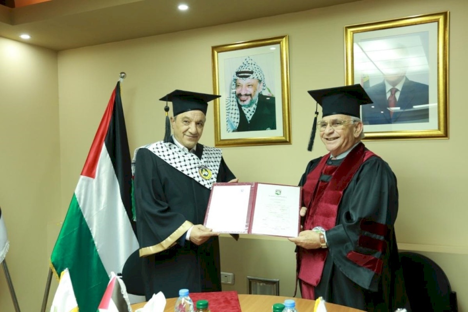 اللواء ماجد فرج يزور "القدس المفتوحة"
