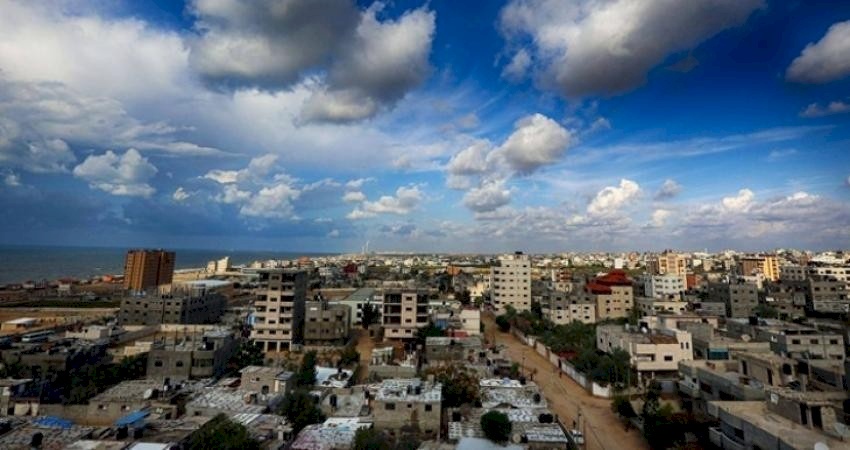 حالة الطقس: أجواء صافية وانخفاض الحرارة من الغد