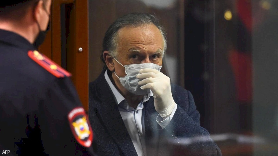 قتل طالبته وقطّع جثتها.. حكم صادم على سفاح روسي مشهور