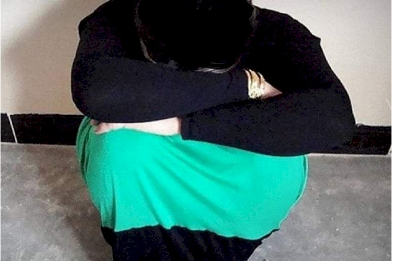 اعترفت لزوجها بالخيانة وطلبت منه الطلاق .. لكن الزوج انتقم منها بأبشع طريقة ممكنة