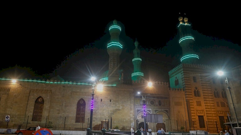 مستشار السيسي : سب عام 2020 "حرام"