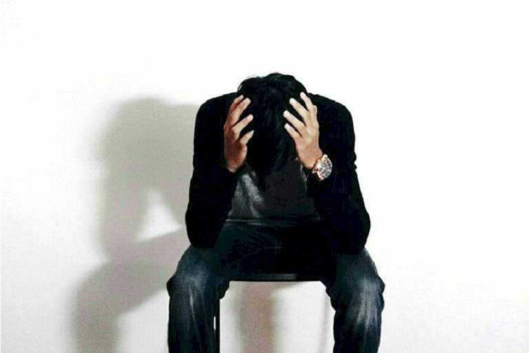 يشنق نفسه بعد اختباره إيجابيًا بـ كورونا .. والمسحة تكشف عدم إصابته