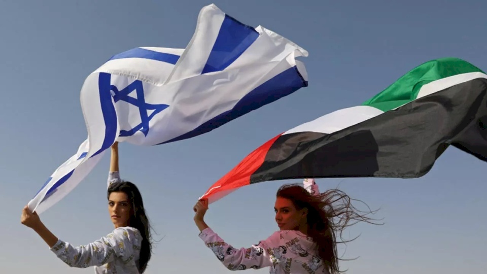 العلاقة مع الإمارات و"اسرائيل" تجاوزت البعد الرسمي حتى وصلت الى الجوانب الشخصية