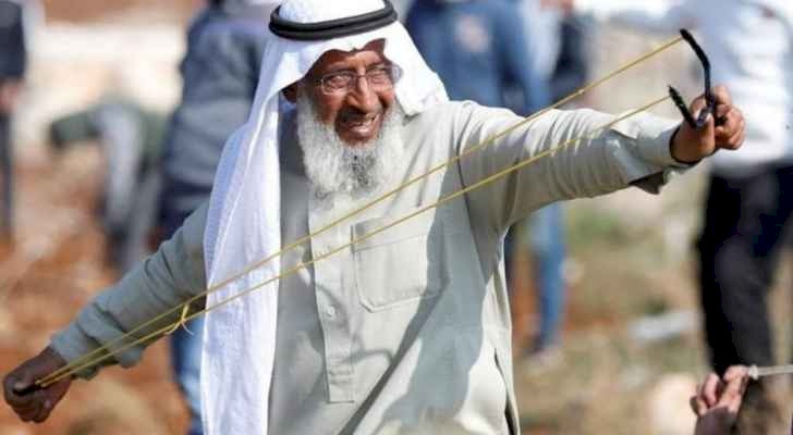 قوات الاحتلال تعتقل الحاج "سعيد عرمه" من منزله برام الله