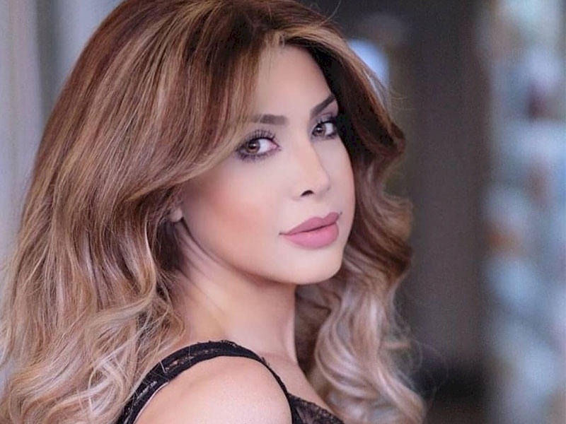 نوال الزغبي تتعرض لهجوم بعد تعليقها على إصابة وزير الصحة اللبناني بكورونا