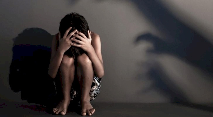 مصرية تعذب نجل زوجها وتحرق أعضاءه التناسلية بطريقة وحشية