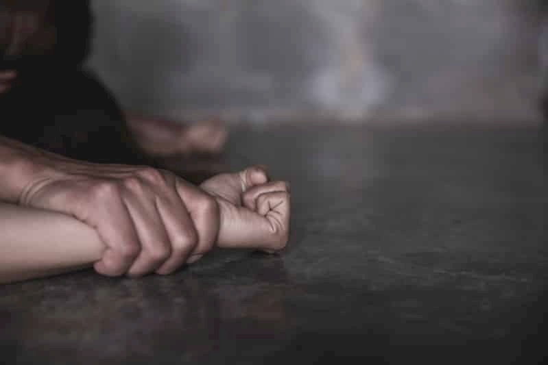 إعدام مجرم خطف فتاة وهتك عرضها وهددها بصور فاضحة