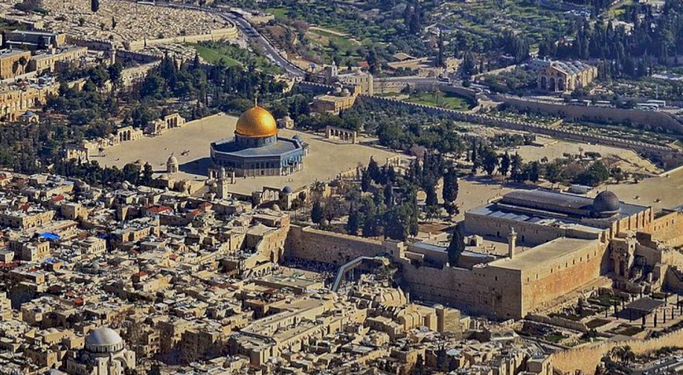 مثل اليوم- إحباط تفجير المسجد الأقصى المبارك