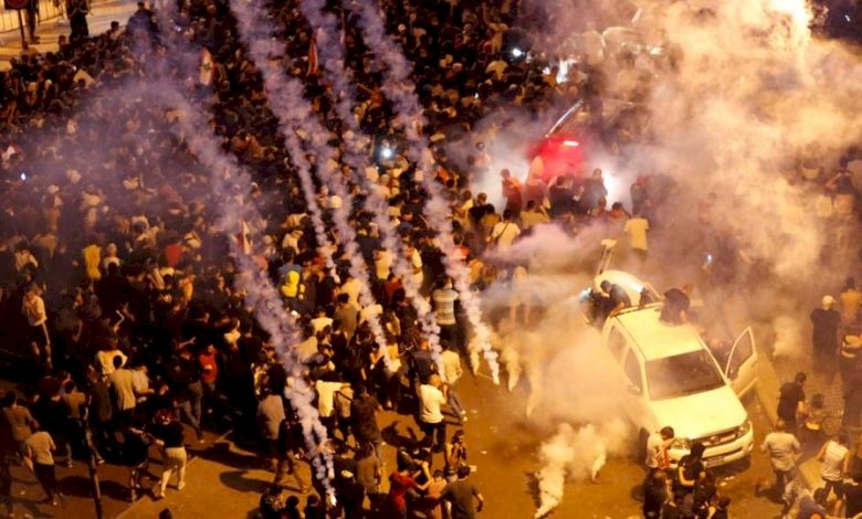 توتر في لبنان .. وفاة شاب متأثرا بإصابته خلال الاحتجاجات