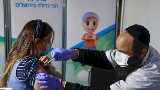 قلق من إصابة آلاف الإسرائيليين بطفرة فايروس كورونا الجنوب إفريقية