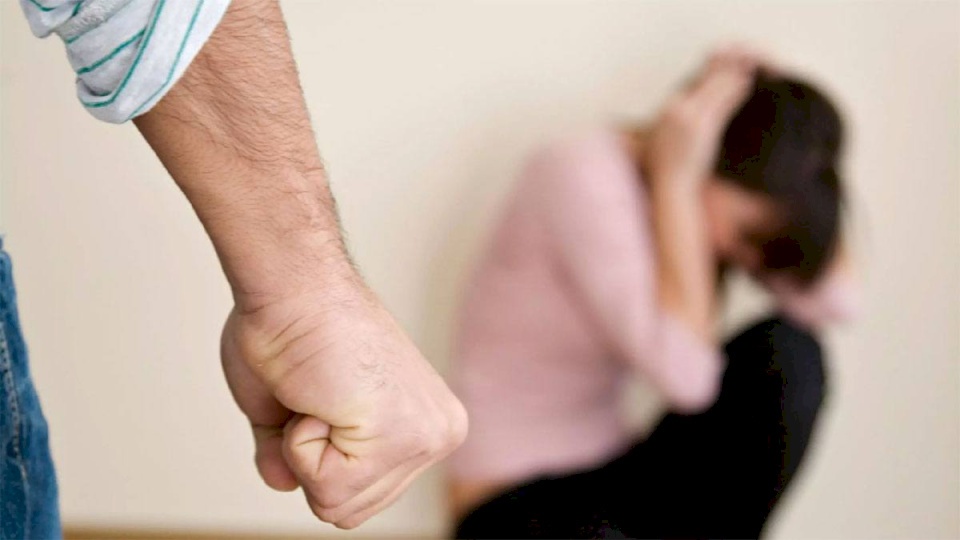 صور- فتاة من بيت لحم تنشر تفاصيل 3 شهور من التعذيب على يد زوجها