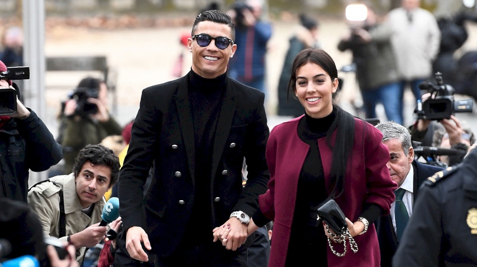 صورة- هذا هو عشيق جورجينا رودريغيز قبل رونالدو