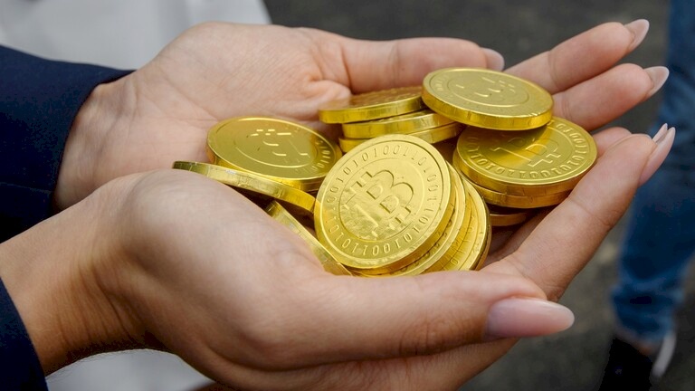 سعر عملة البيتكوين يحطم رقما قياسيا جديدا