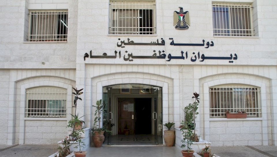 ما حقيقة عودة الدوام لطبيعته في كافة الدوائر الحكومية الأحد المقبل؟