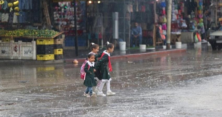 محدث| إغلاق المدارس بعدة محافظات بالضفة بسبب المنخفض الثلجي