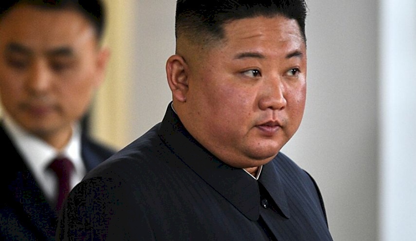 زوجة زعيم كوريا الشمالية تظهر علنا لأول مرة منذ عام.. صور