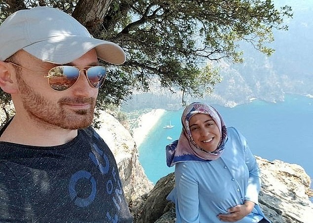 التقط سيلفي معها ثم رماها من قمة الجبل وهي حامل.. زوج يقتل زوجته لسبب صادم!