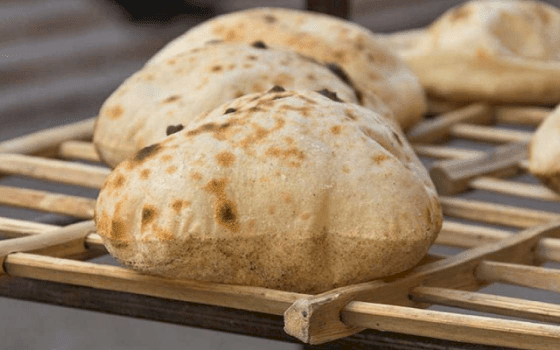 ما حقيقة استخدام مادة مسرطنة في إنتاج الخبز بمصر؟